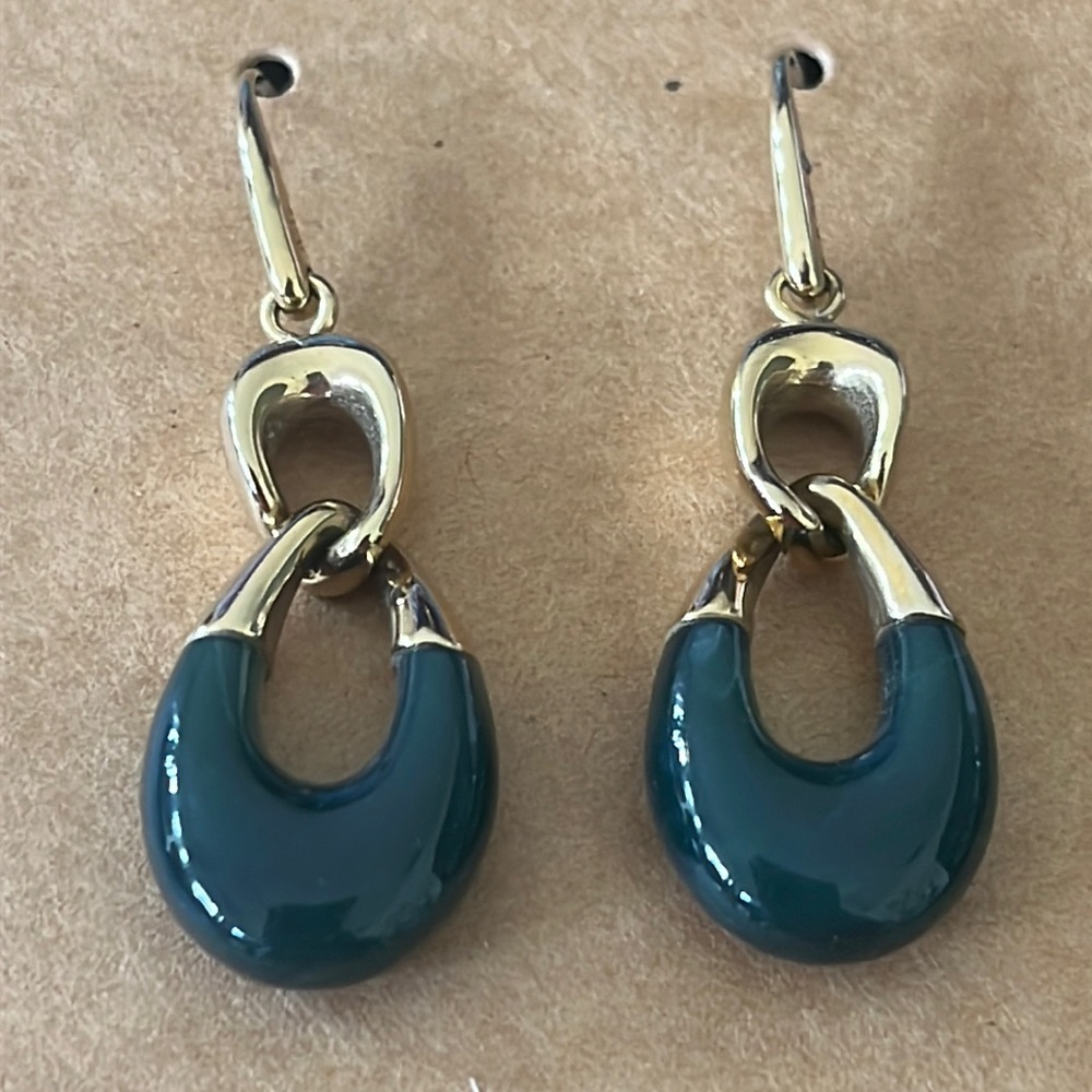 Michael Kors
Gold Green Autumn Luxe Tone Jade Drop Earrings